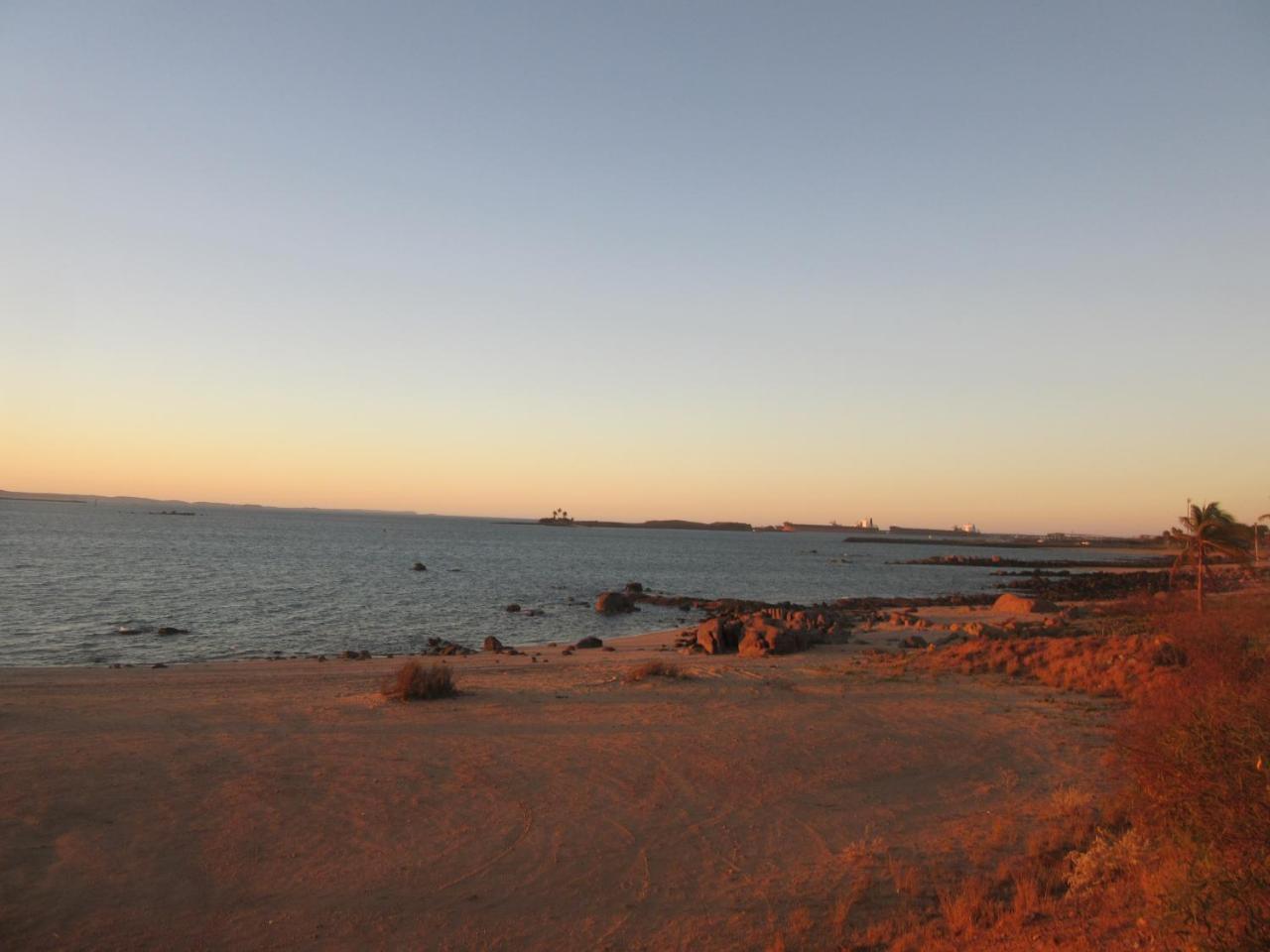 Dampier Mermaid Hotel Karratha Kültér fotó